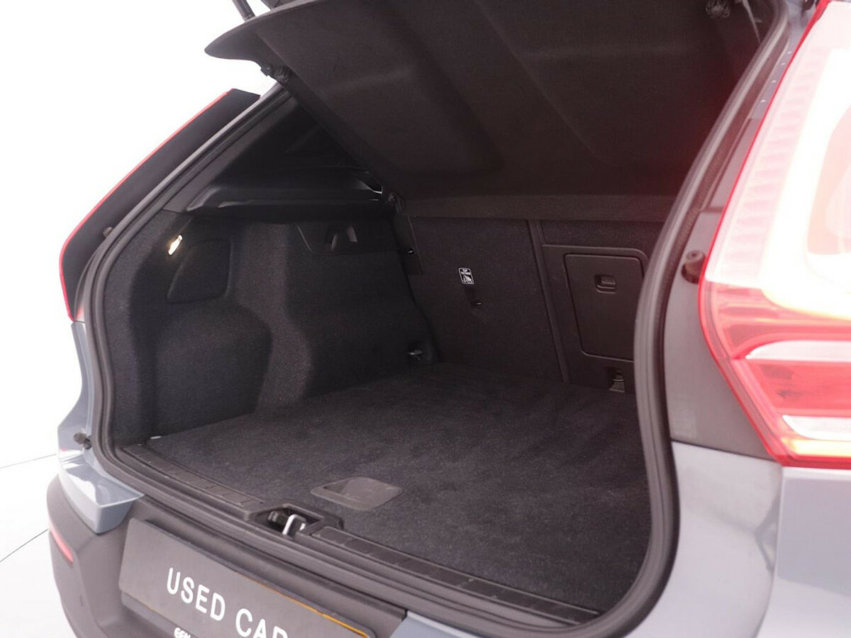34450922 volvo xc40 1 5 t3 automaat momentum pro 24 mnd garantie donker glas 80