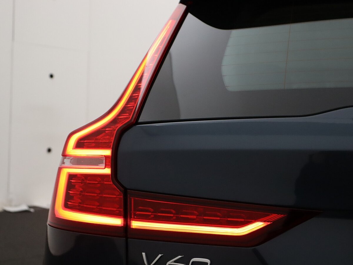 35953374 volvo v60 2 0 b4 plus bright 33