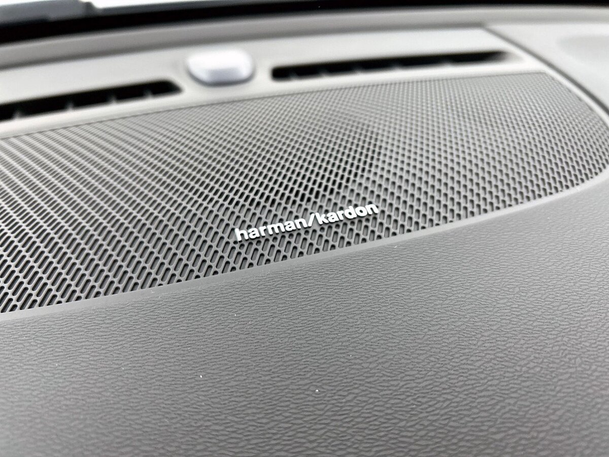 47544285 volvo xc40 2 0 b4 dark trekhaak blis memory seats h k 80