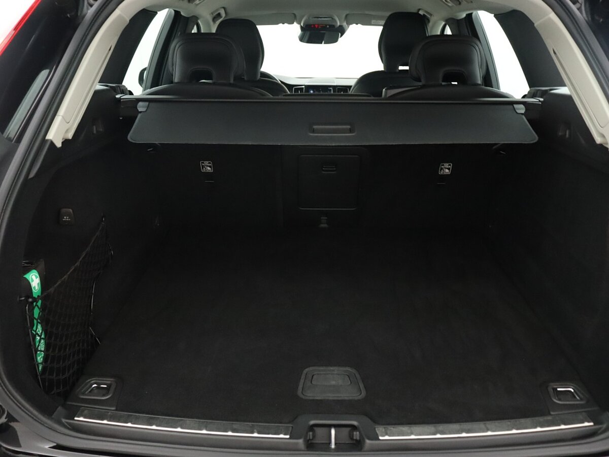 36110625 volvo xc60 2 0 b5 inscript 93
