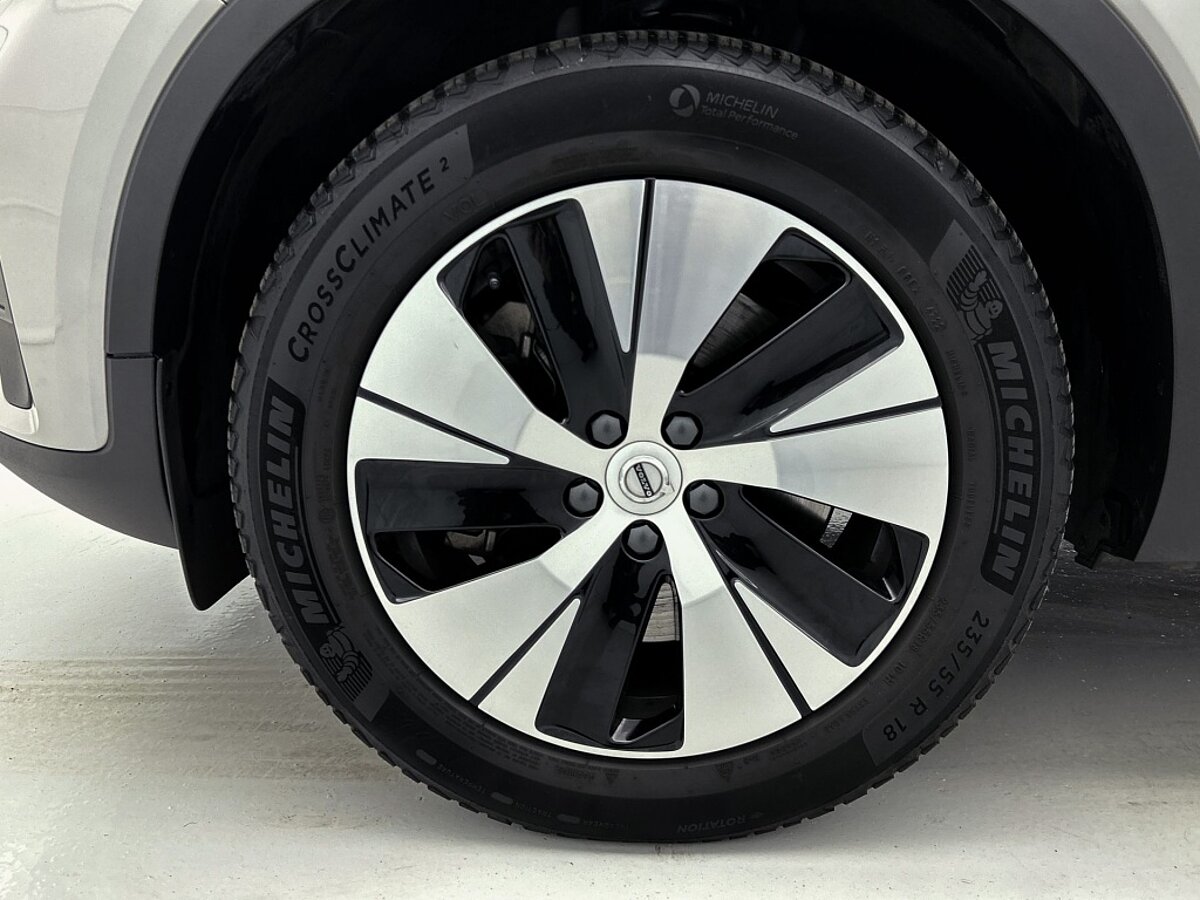 45034513 volvo xc40 1 5 t4 core bright 57
