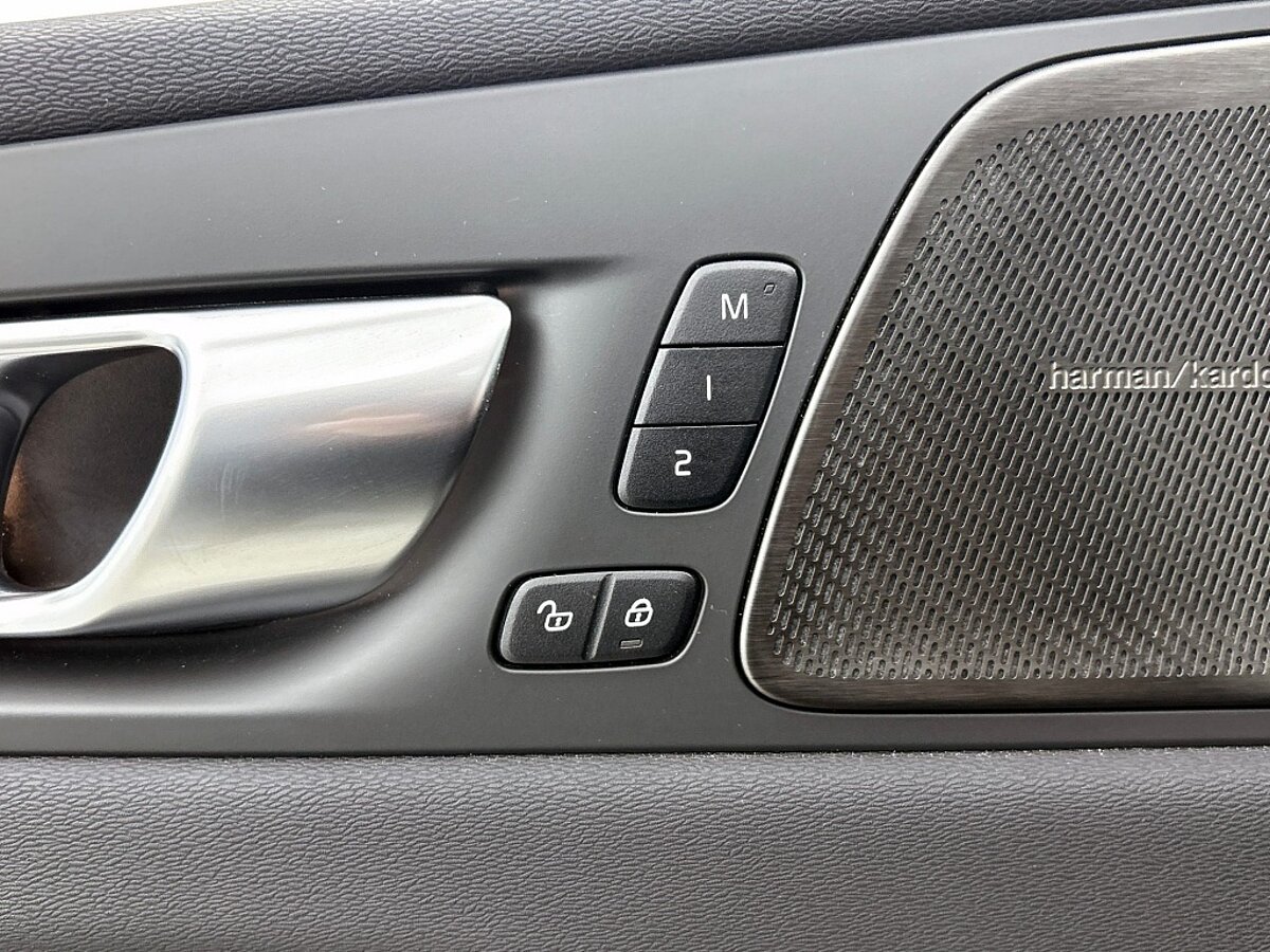 46742334 volvo xc60 2 0 t8 awd ultimate bright 360a camera 21inch velgen e370b5