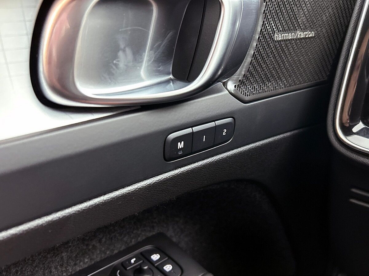 47465108 volvo xc40 2 0 b4 plus dark trekhaak 2000kg trekgewicht adaptieve cru 66