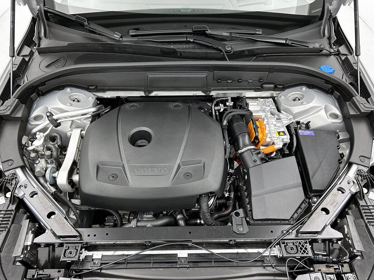 47466131 volvo xc60 t6 awd ultra dark plug in hybrid 63