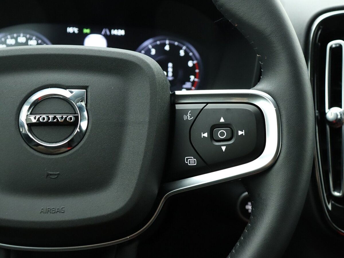 35952895 volvo xc40 t3 geartronic business pro adaptive cruise camera blis 08