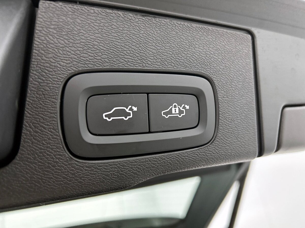 46893522 volvo xc60 2 0 t6 awd ultra dark trekhaak leder panorama dak 30