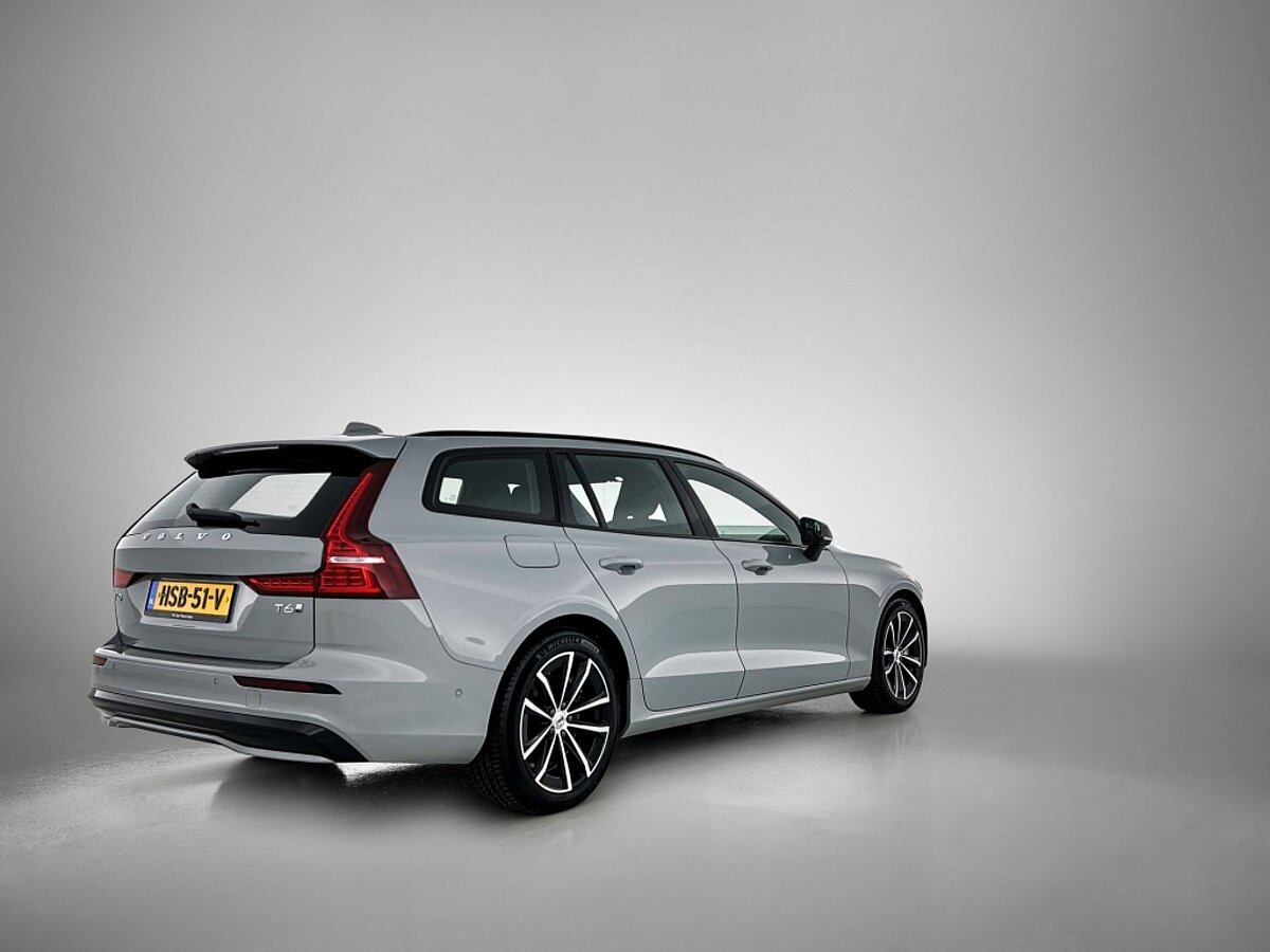 47443693 volvo v60 2 0 t6 awd dark 5 01