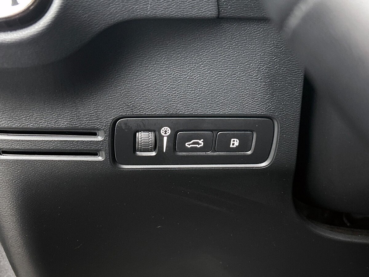 48084421 volvo xc40 1 5 t5 inscription expression navigatie parkeersensoren voor 87