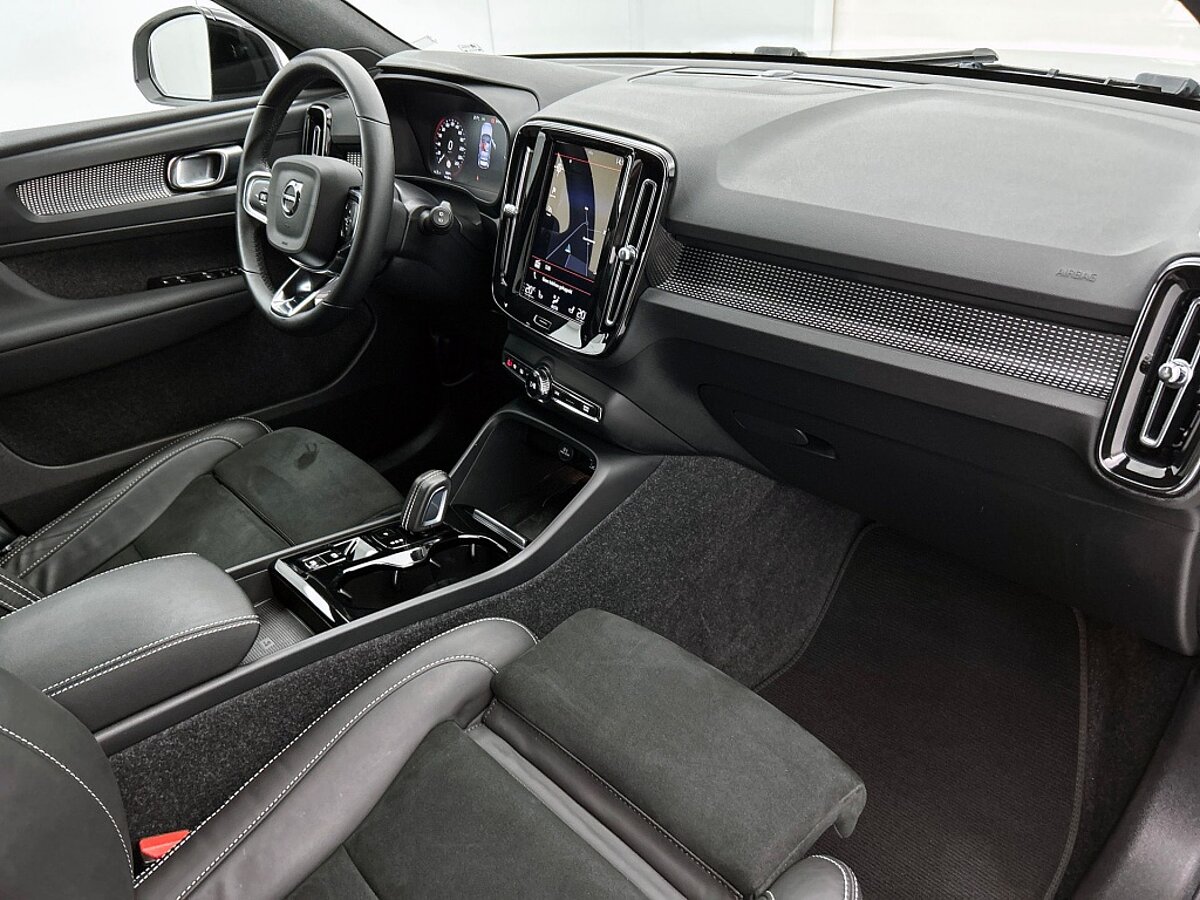 49446815 volvo xc40 1 5 t5 r design panorama dak trekhaak climate pack camer 47