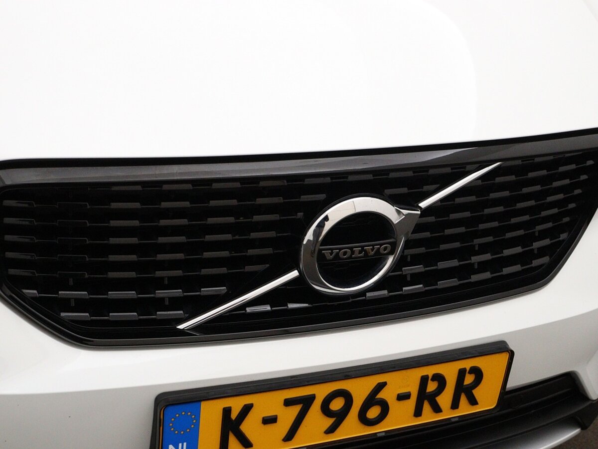 34451055 volvo xc40 1 5 t3 automaat r design leder navigatie bluetooth park d420cc