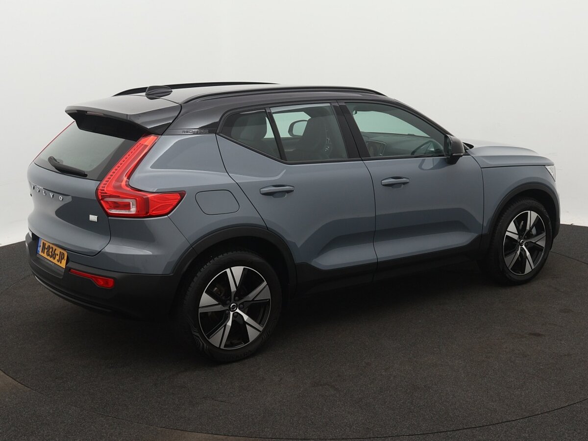 44247367 volvo xc40 1 5 t4 recharge r design 40