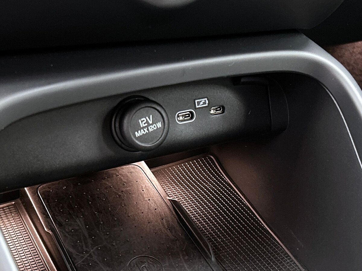 47460046 volvo xc40 2 0 b4 plus dark memory seats trekhaak climate pack 65