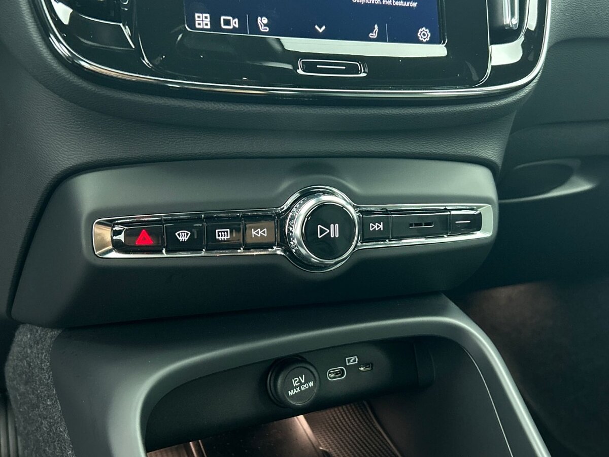 48294878 volvo xc40 2 0 b4 plus dark trekhaak harman kardon 49