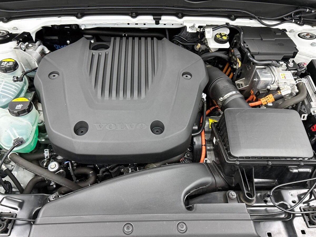 49783961 volvo xc40 1 5 t5 recharge r design 360ao camera bliss 82