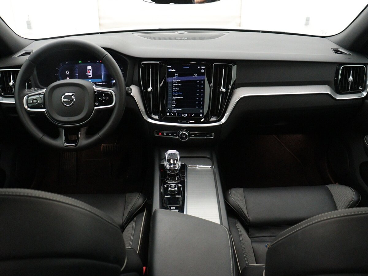 41603058 volvo v60 2 0 b3 plus dark panoramadak trekhaak 360a camera 6 08