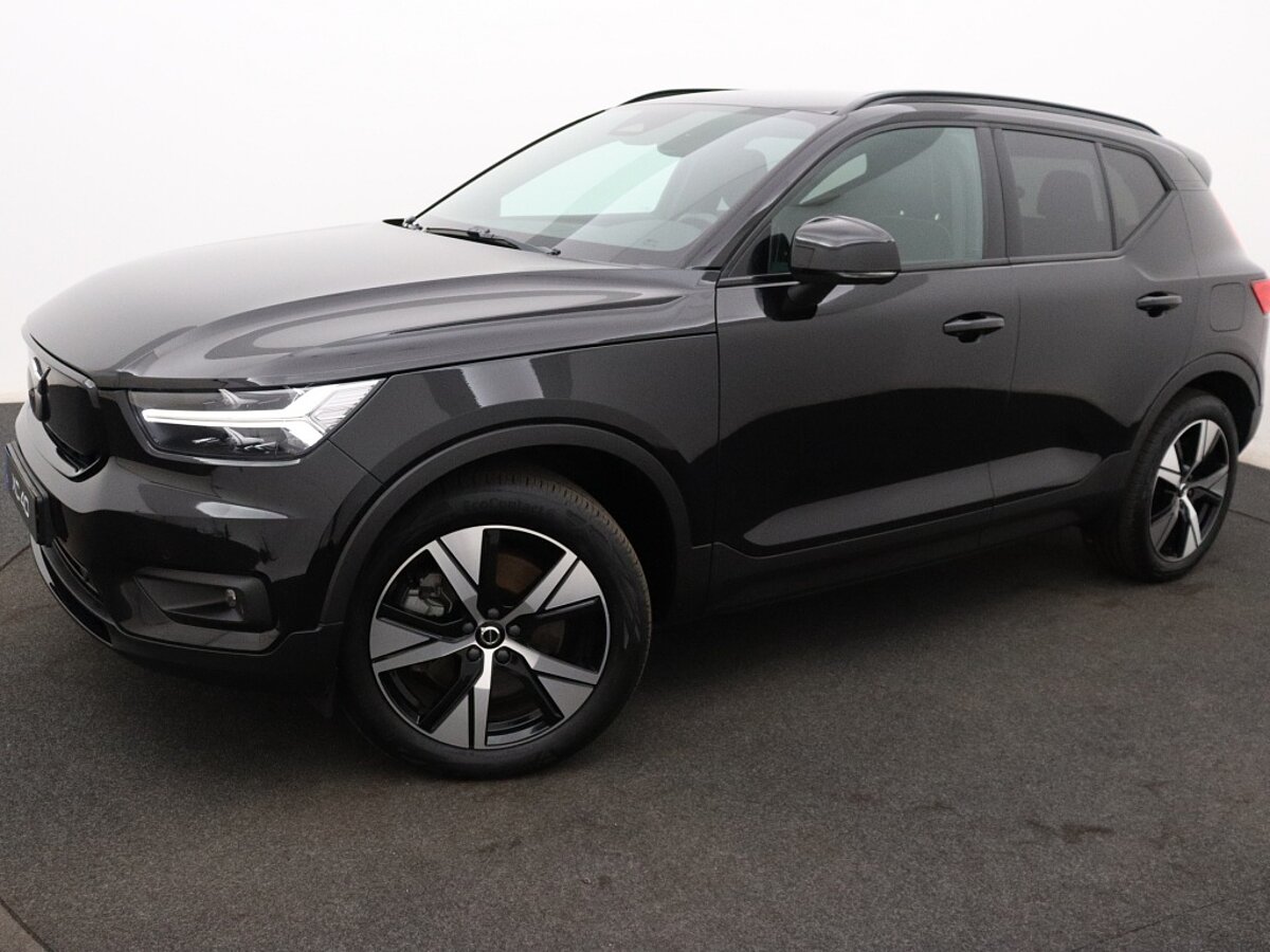 43837479 volvo xc40 recharge p8 awd r design 41