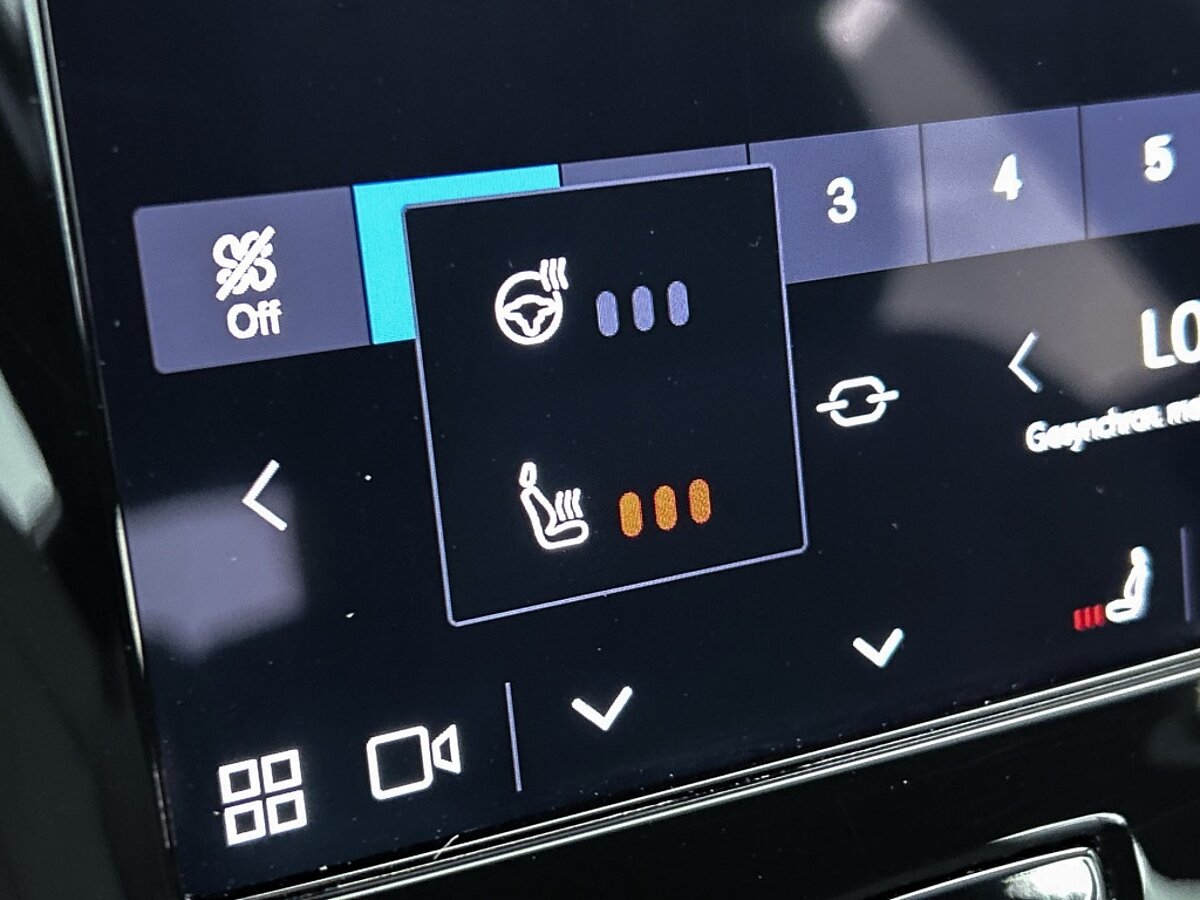 44775017 volvo xc40 2 0 b4 plus dark trekhaak 67