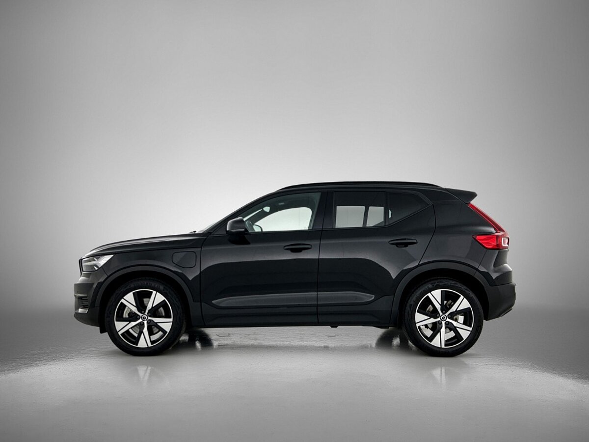 45916107 volvo xc40 1 5 t4 recharge r design harman kardon 2 01
