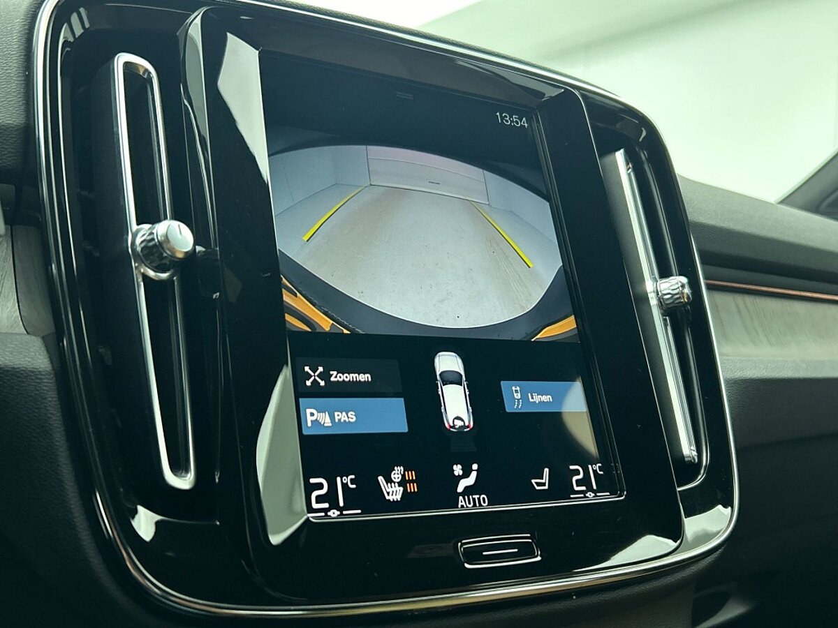 48303075 volvo xc40 1 5 t4 recharge inscription leder blis navigatie sensore 41