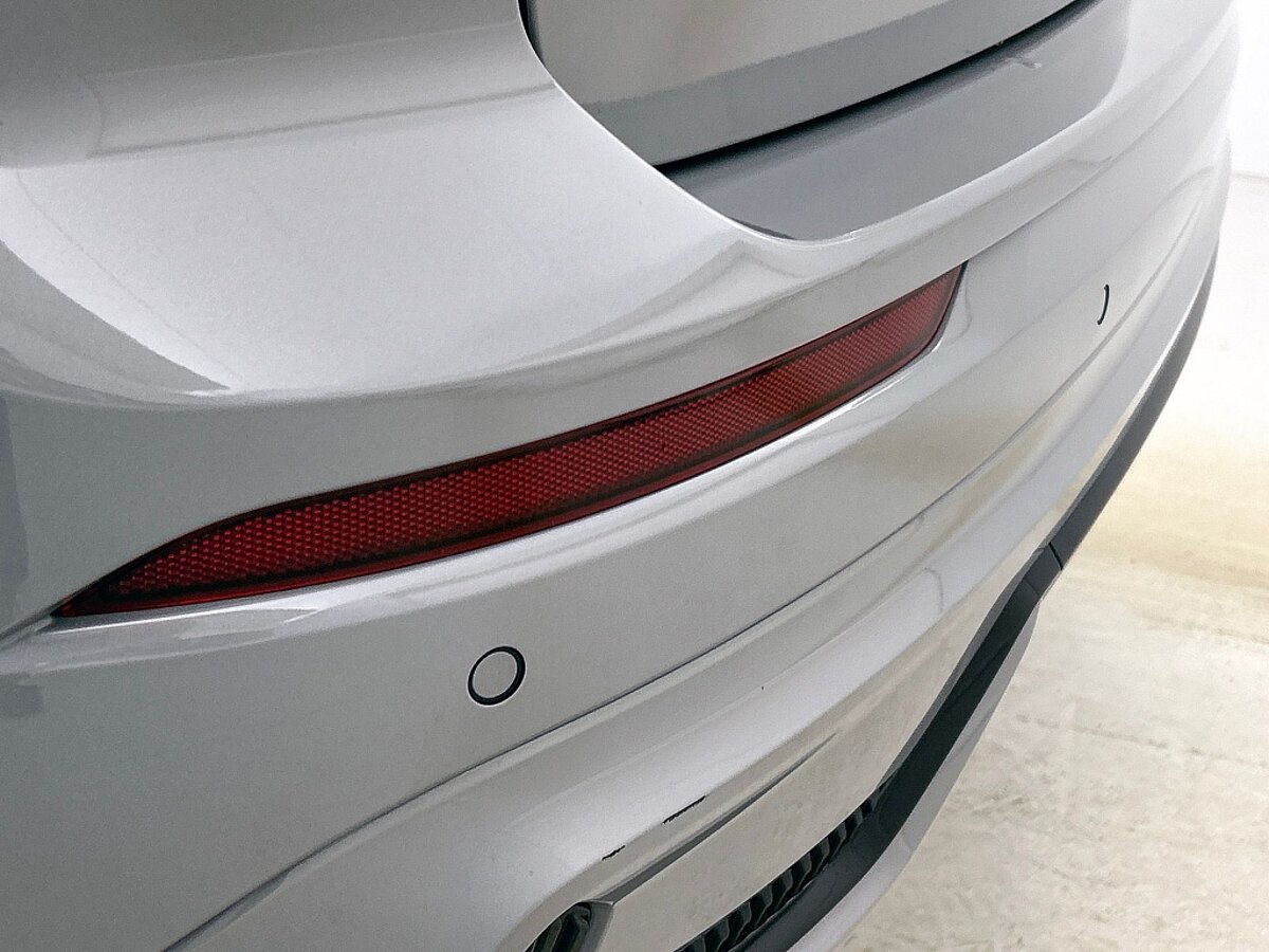 43680818 volvo xc60 2 0 t8 awd plus dark harman kardon panoramadak 21 lm velg 06