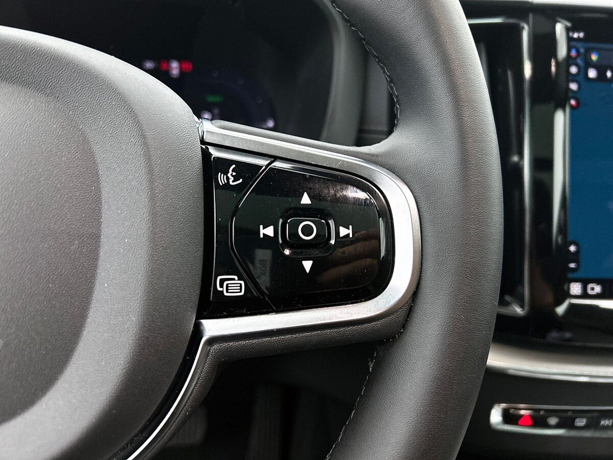 46205191 volvo xc60 2 0 t8 awd ultimate dark 46