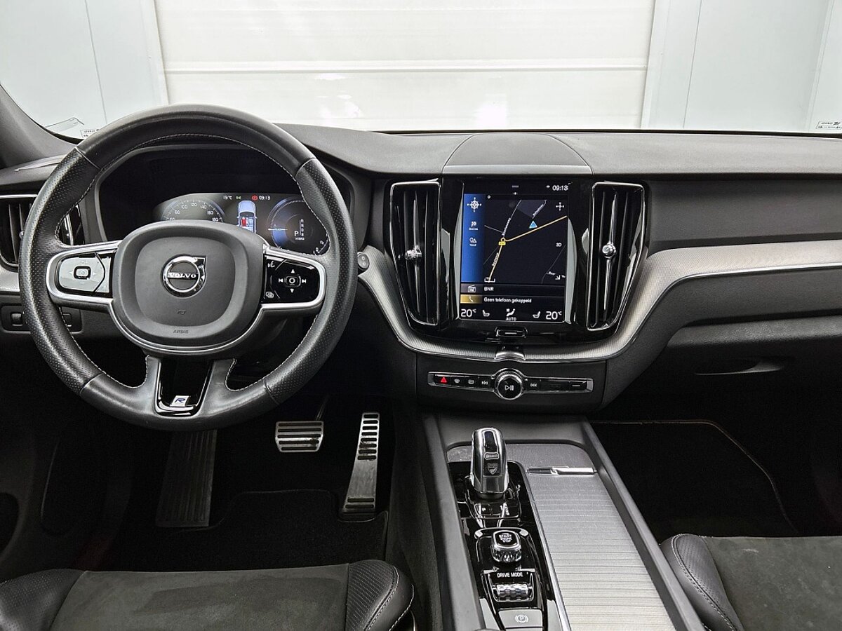 47249816 volvo xc60 2 0 t8 awd r design panoramadak alcantara leder 26