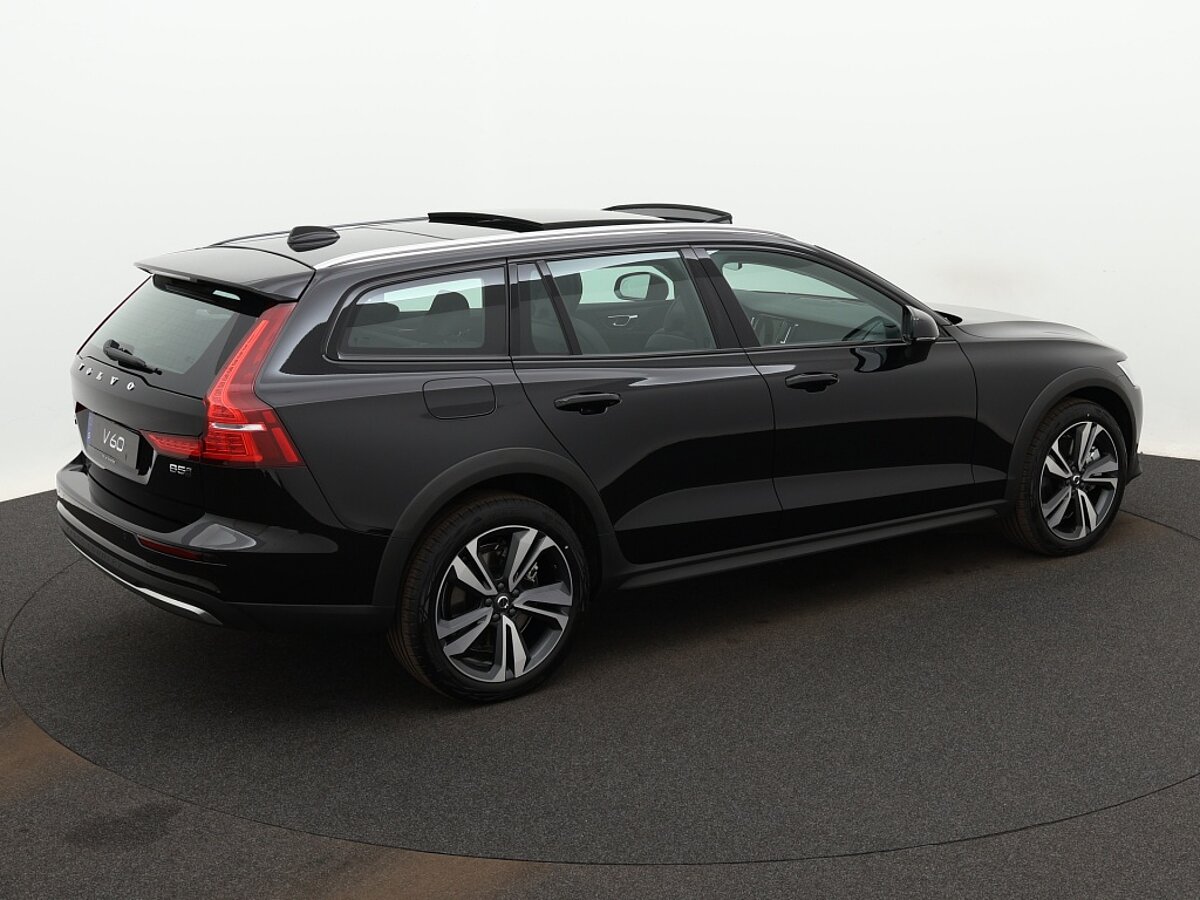 34314868 volvo v60 2 0 b5 cross country awd plus 01