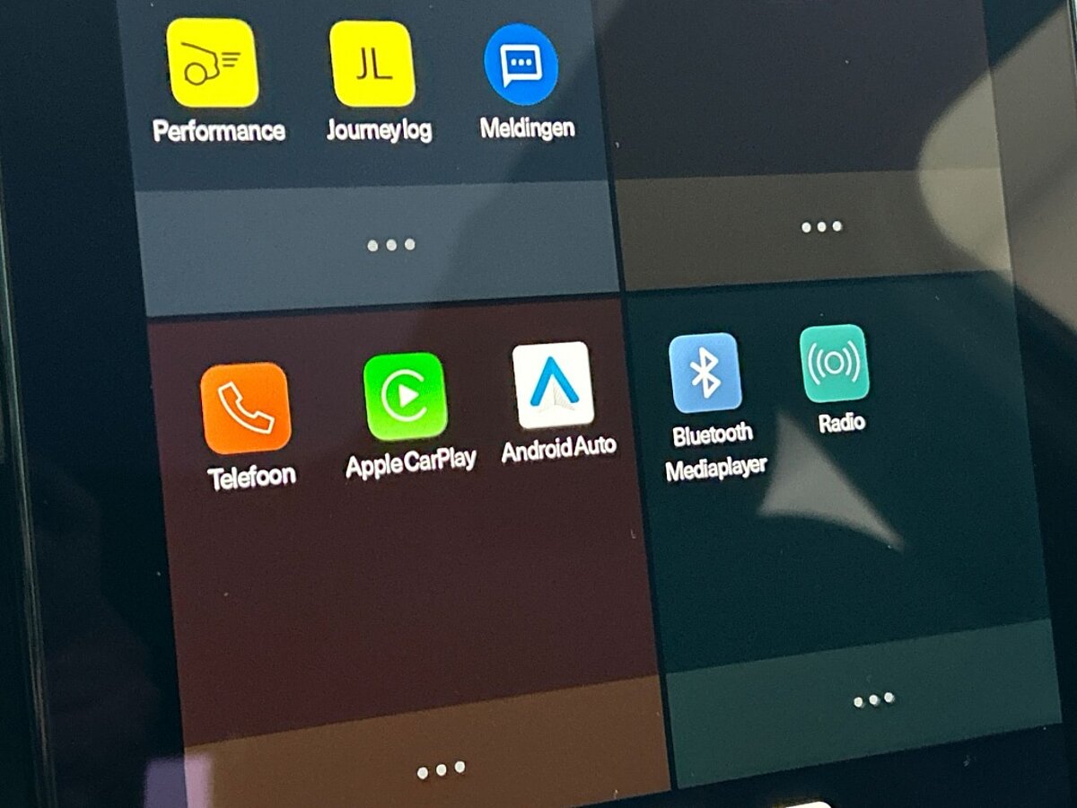 48293049 polestar 2 srsm 70 kwh pilot plus 17