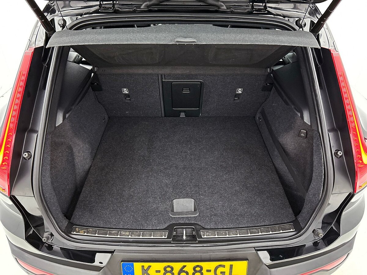 48326321 volvo xc40 1 5 t5 r design 07