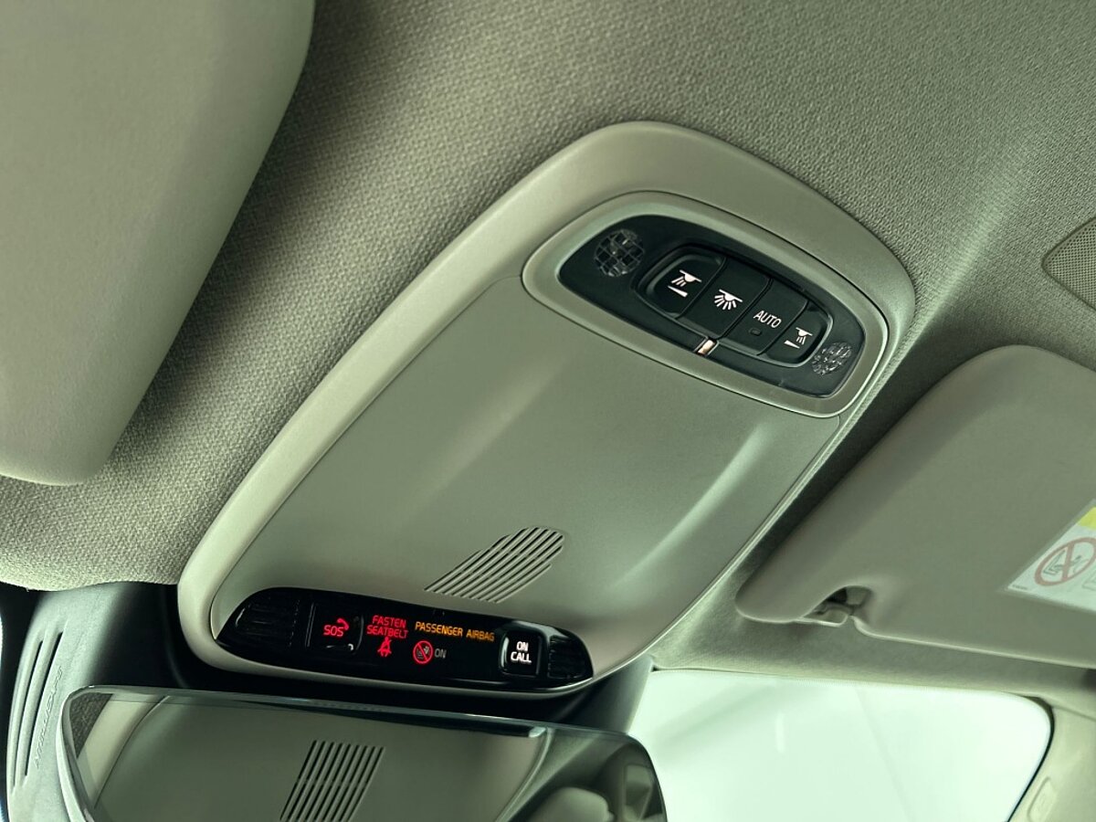 48792440 volvo xc40 t3 momentum pro camera elektrische klep styling kit 39