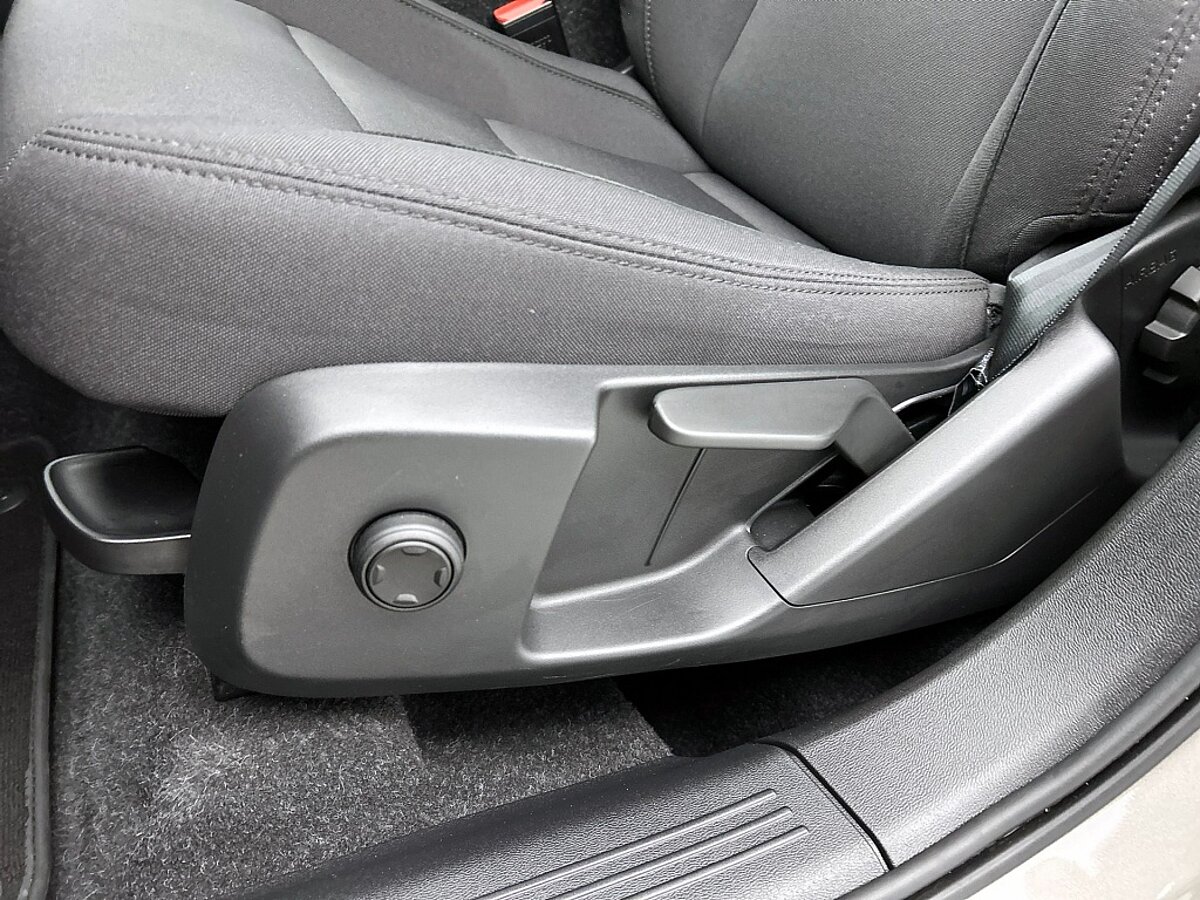 48970631 volvo xc40 1 5 t2 business pro trekhaak blis navigatie dab 81