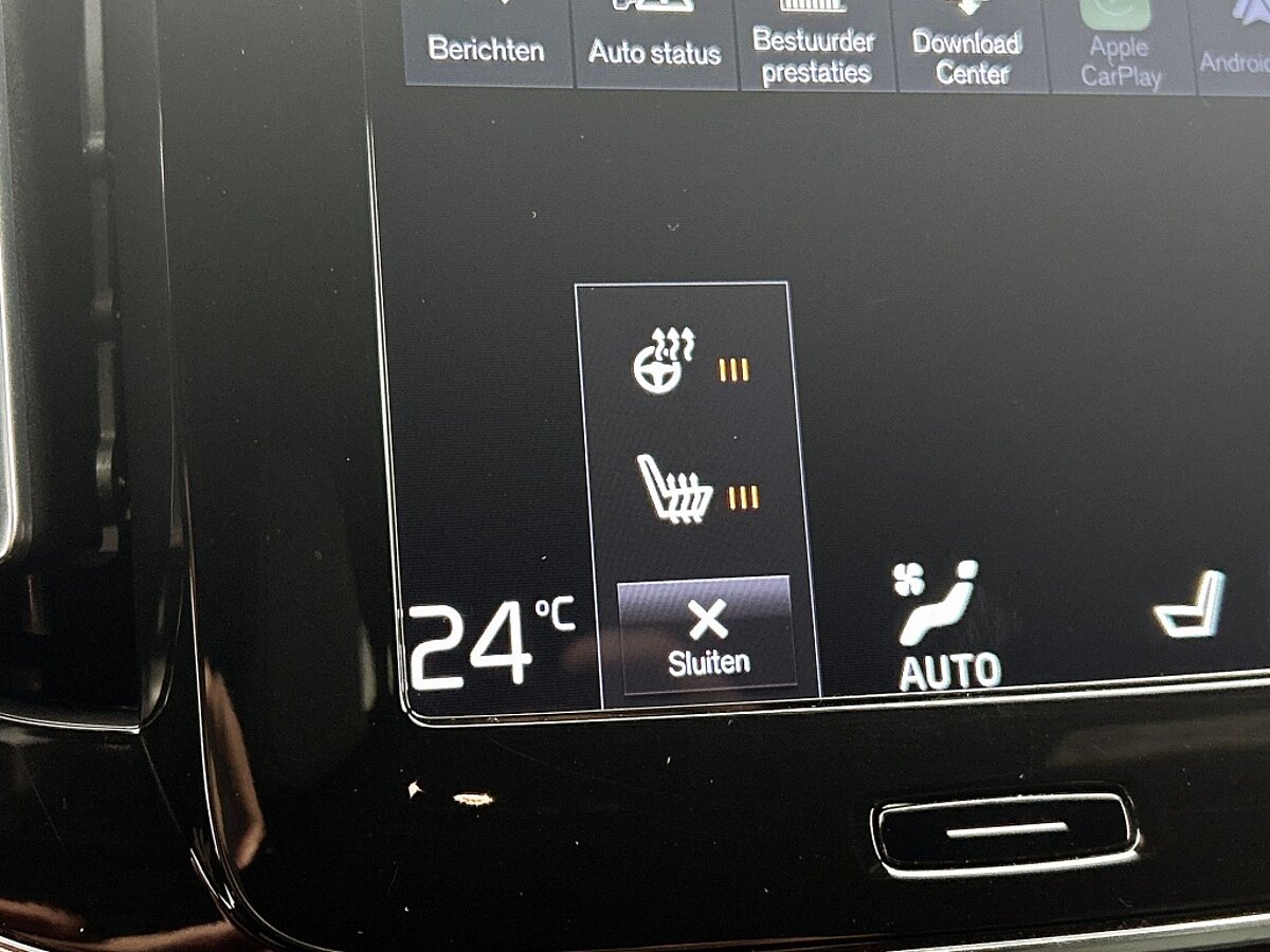 49243180 volvo xc40 1 5 t5 recharge r design 29