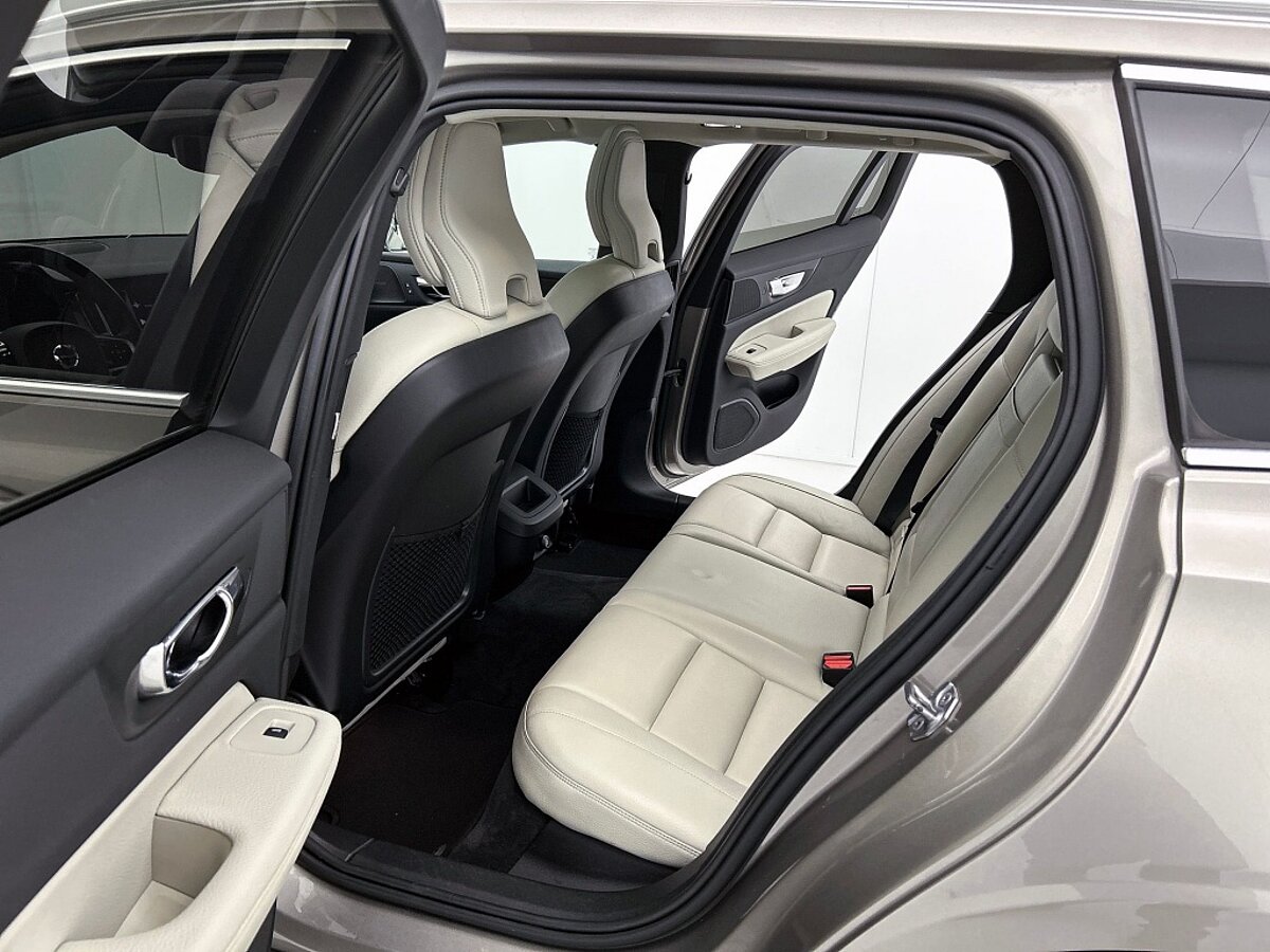 49250298 volvo v60 t5 inscription panoramadak head up display trekhaak 39