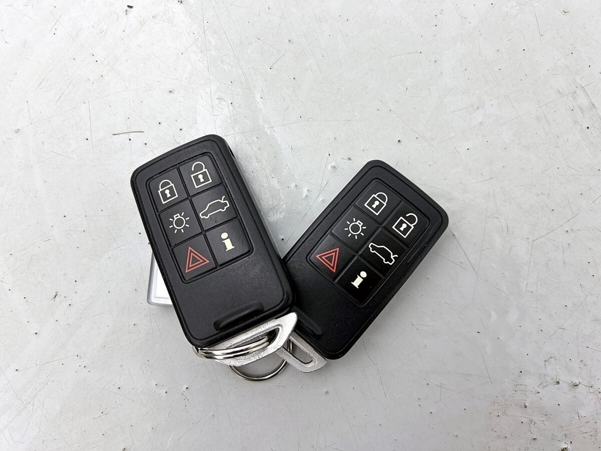 49484289 volvo v60 1 6 t4 r design panorama dak trekhaak memory seats 05