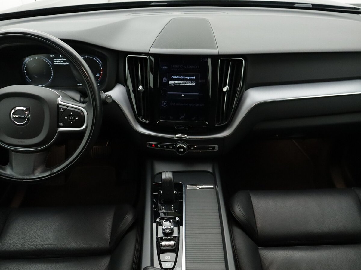 43349984 volvo xc60 2 0 b5 awd momentum pro 6 06