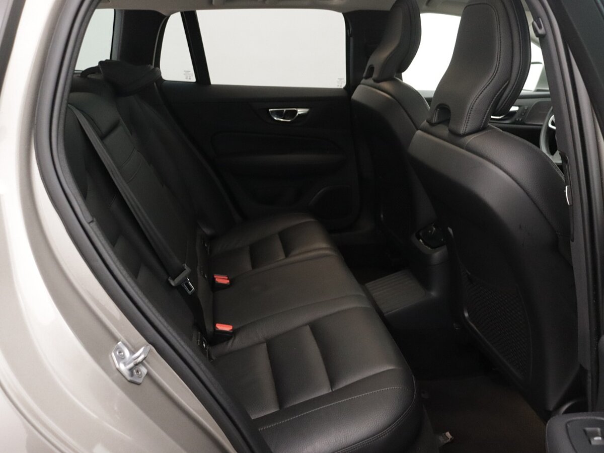 43738294 volvo v60 2 0 t6 awd recharge inscription 360ao camera panoramadak he ce180d