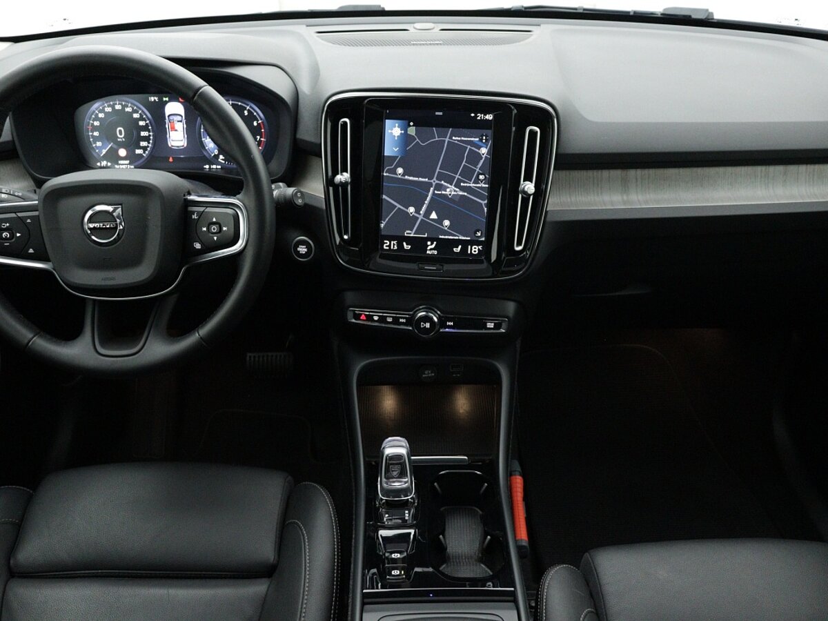 44136153 volvo xc40 1 5 t3 inscription 5