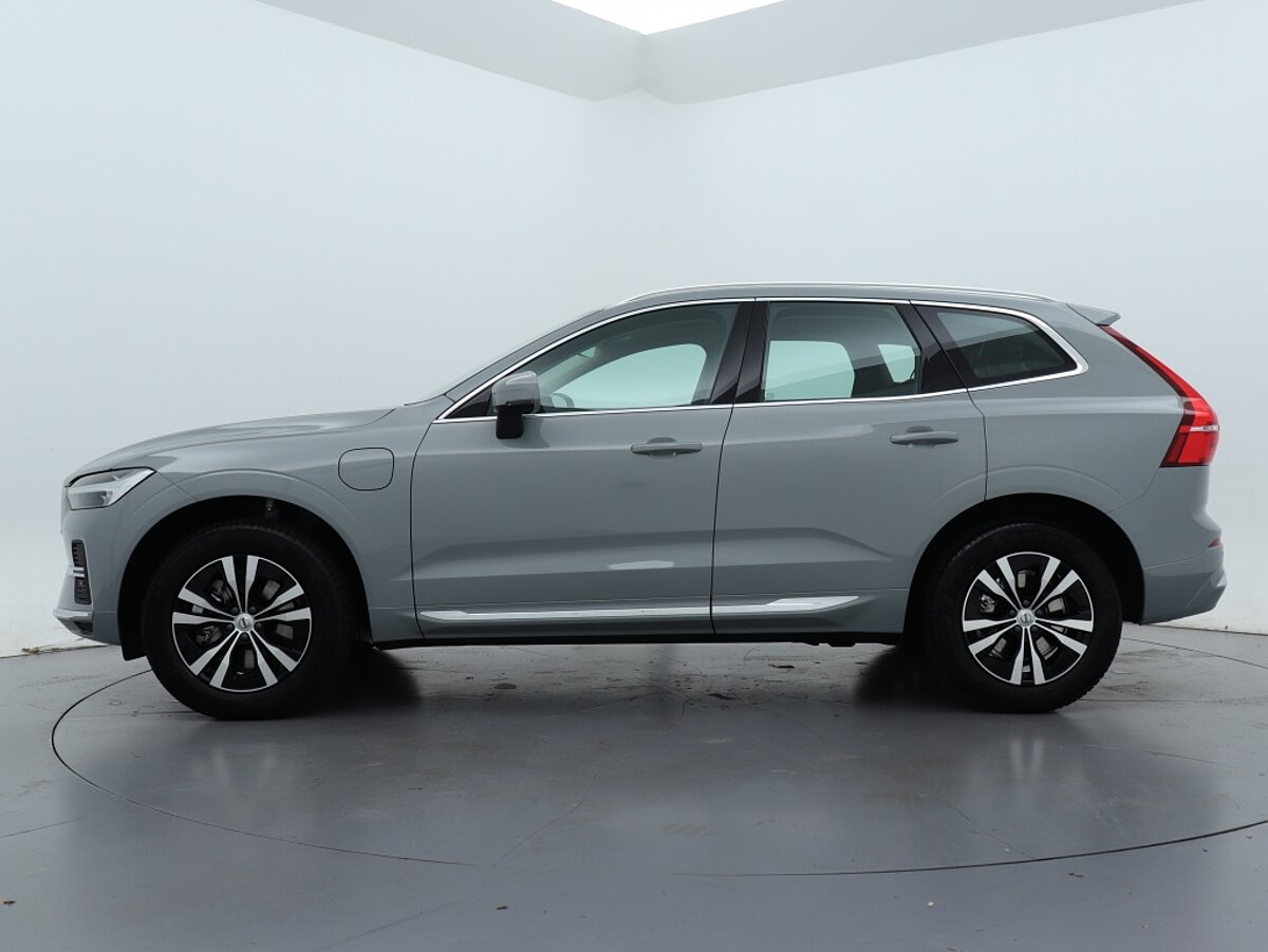 44246649 volvo xc60 2 0 t6 awd essential edition trekhaak panoramadak lage fis 8 06