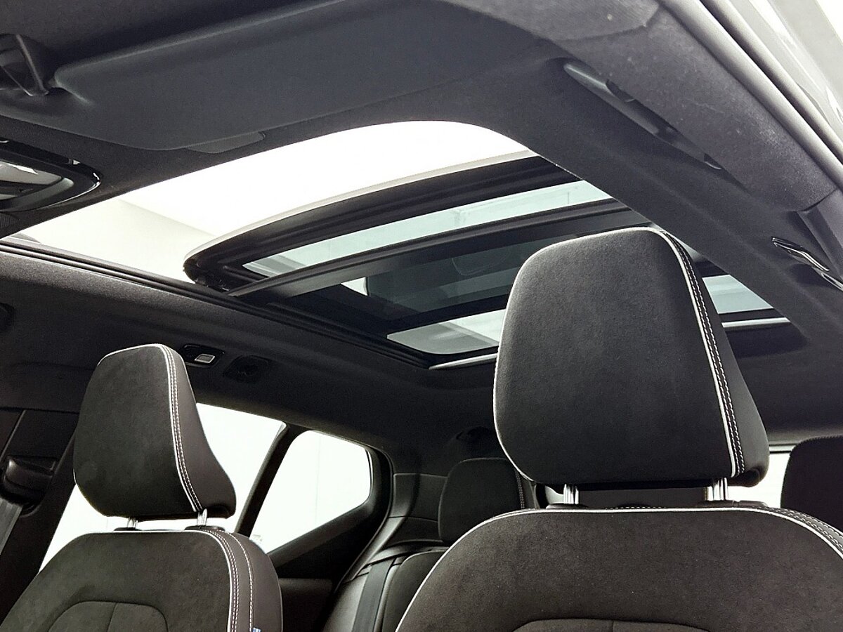 48515763 volvo xc40 b3 dark nubuck pano climate pack pilot assist memory s 70