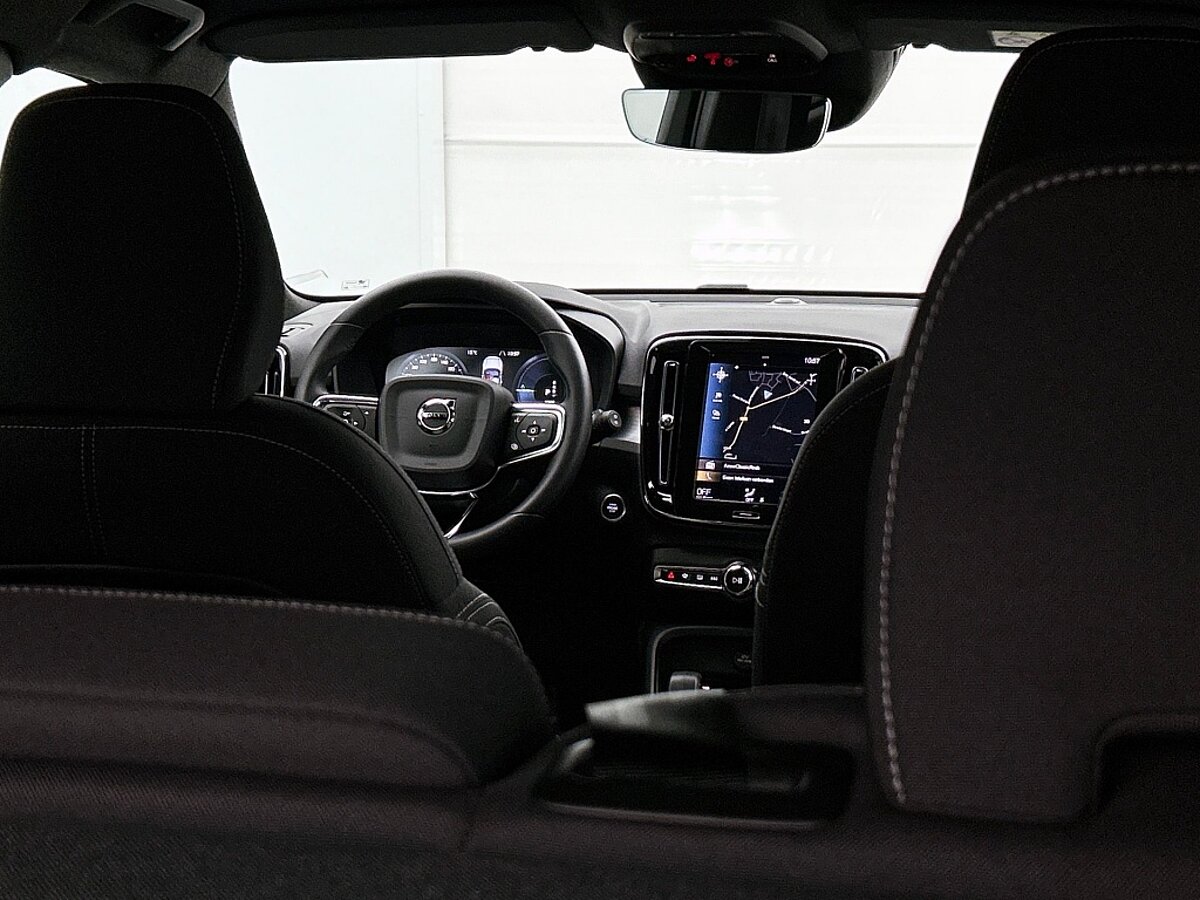 49484327 volvo xc40 1 5 t4 plug in hybrid core bright navigatie sensoren voor 8 02