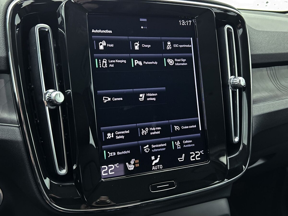 44339731 volvo xc40 1 5 t4 recharge plus bright harman kardon pilot assist ele 94