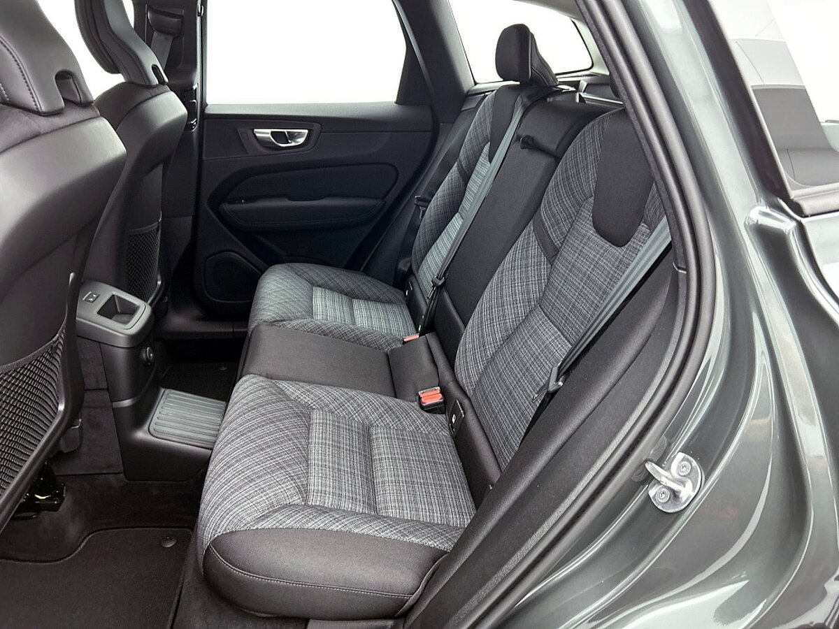 46518073 volvo xc60 xc60 t6 awd essential actie van 66130 voor 60 700 driver a 30