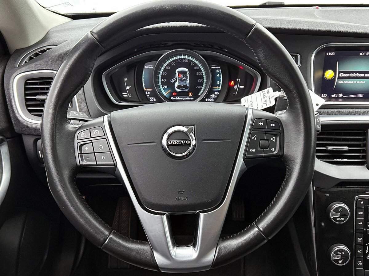 47390274 volvo v40 2 0 t3 nordic 55