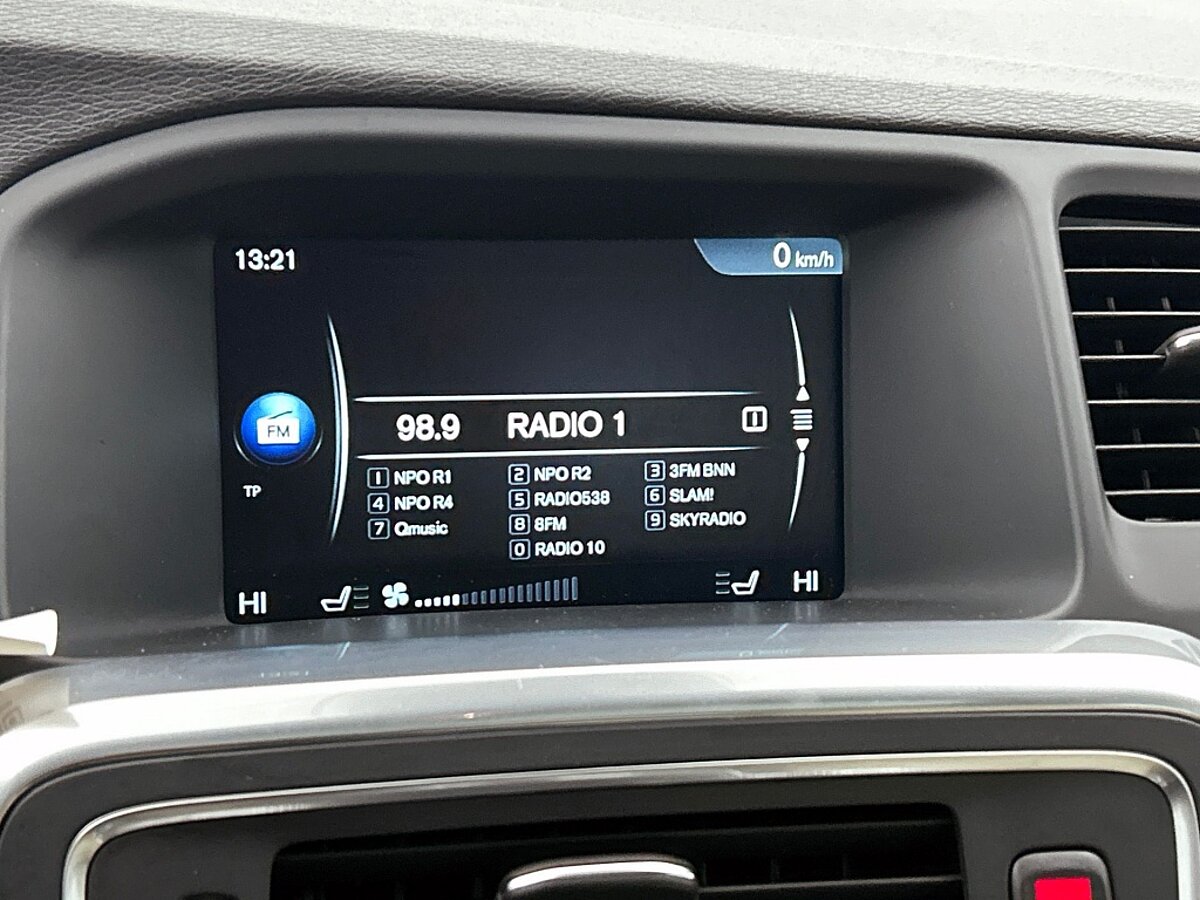 49418736 volvo v60 2 0 t3 nordic lederen bekleding panorama dak stoelverwarm 87