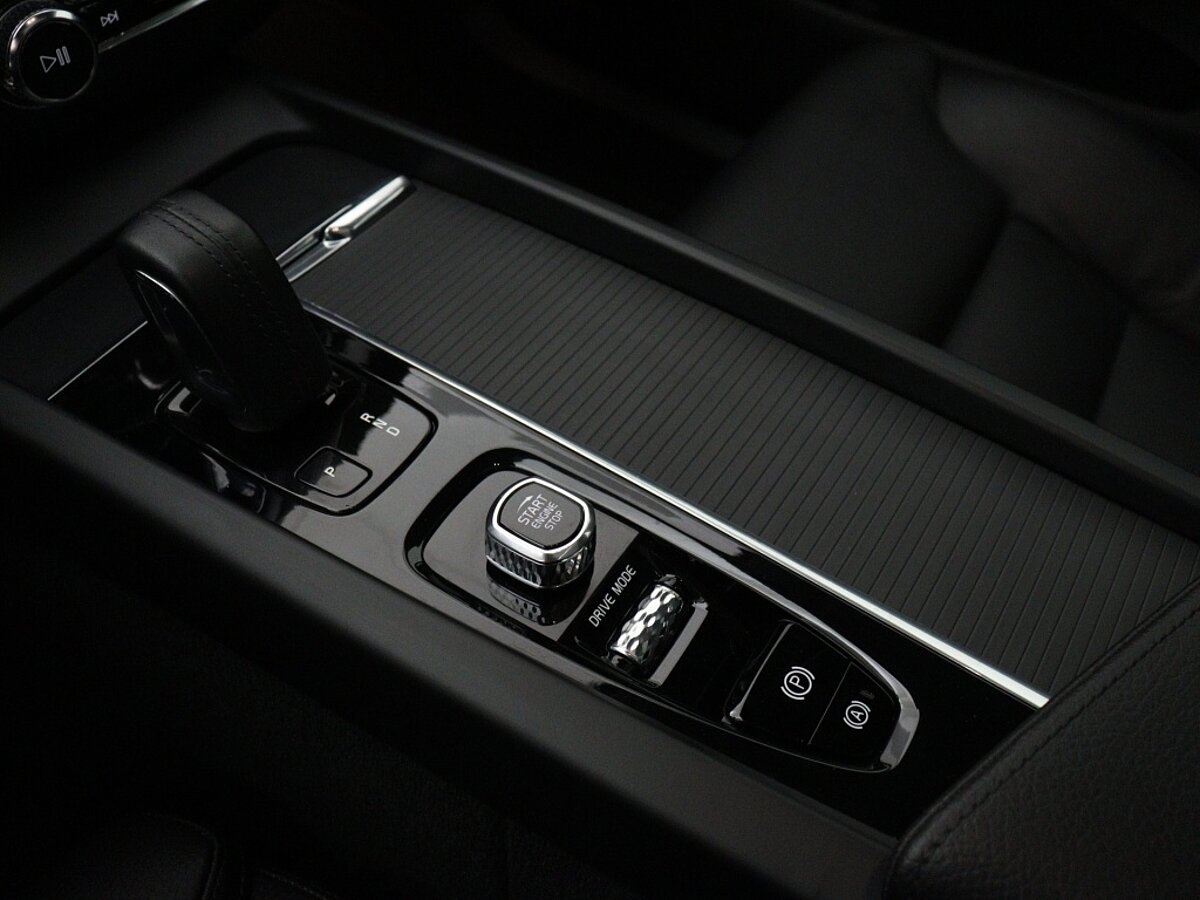 42147216 volvo xc60 2 0 b5 momentum exclusive 360 camera h k panorama dak 37