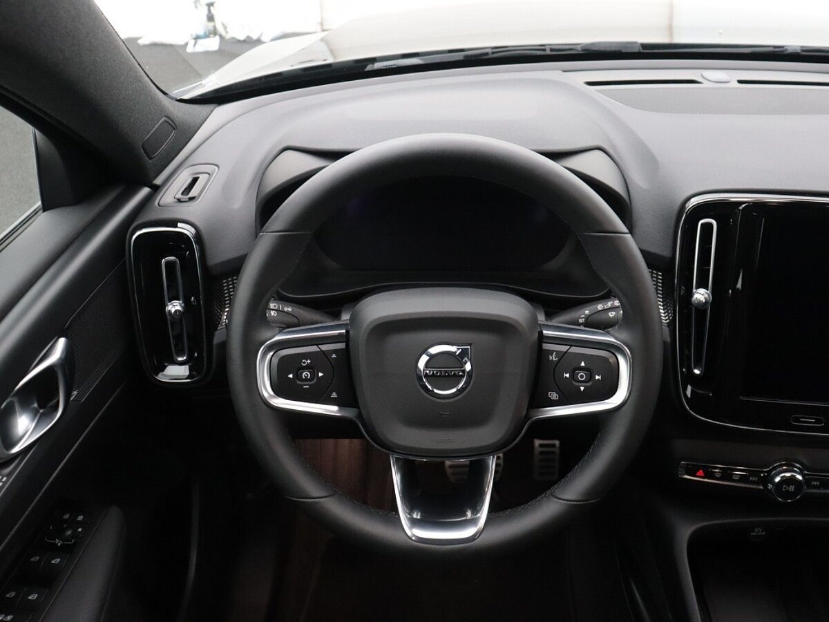 43889575 volvo xc40 recharge core stoelverwarming camera all season 6 08