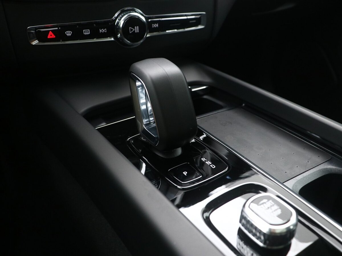 44246649 volvo xc60 2 0 t6 awd essential edition trekhaak panoramadak lage fis b8f3be