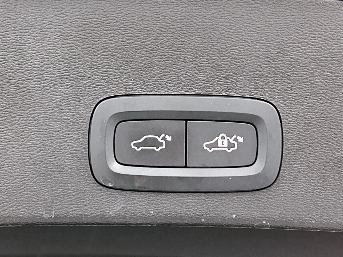 46647302 volvo xc40 1 5 t5 plus dark 30