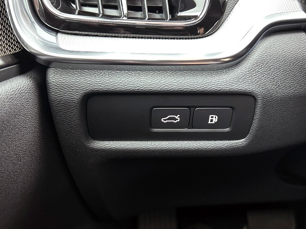 47464303 volvo v60 t6 awd recharge plus dark trekhaak 79