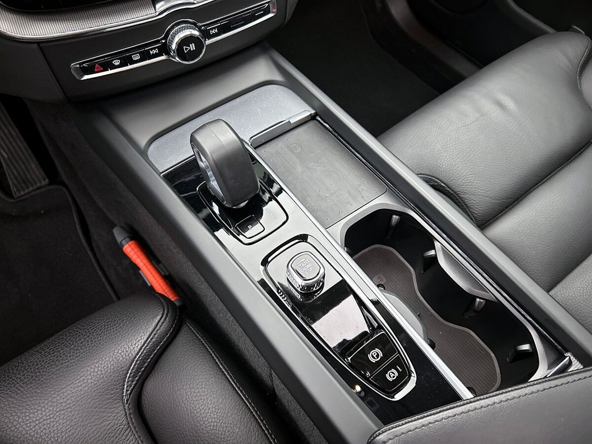 49250062 volvo xc60 2 0 t6 awd plus bright trekhaak leder panorama dak 71